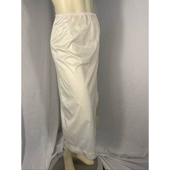 Vintage Vanity Fair White Nylon Half Slip Skirt – Embroidered Hem, Side Slit, Si - Picture 7 of 16